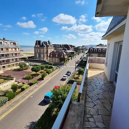 Le Spacieux A Cabourg Exterior photo