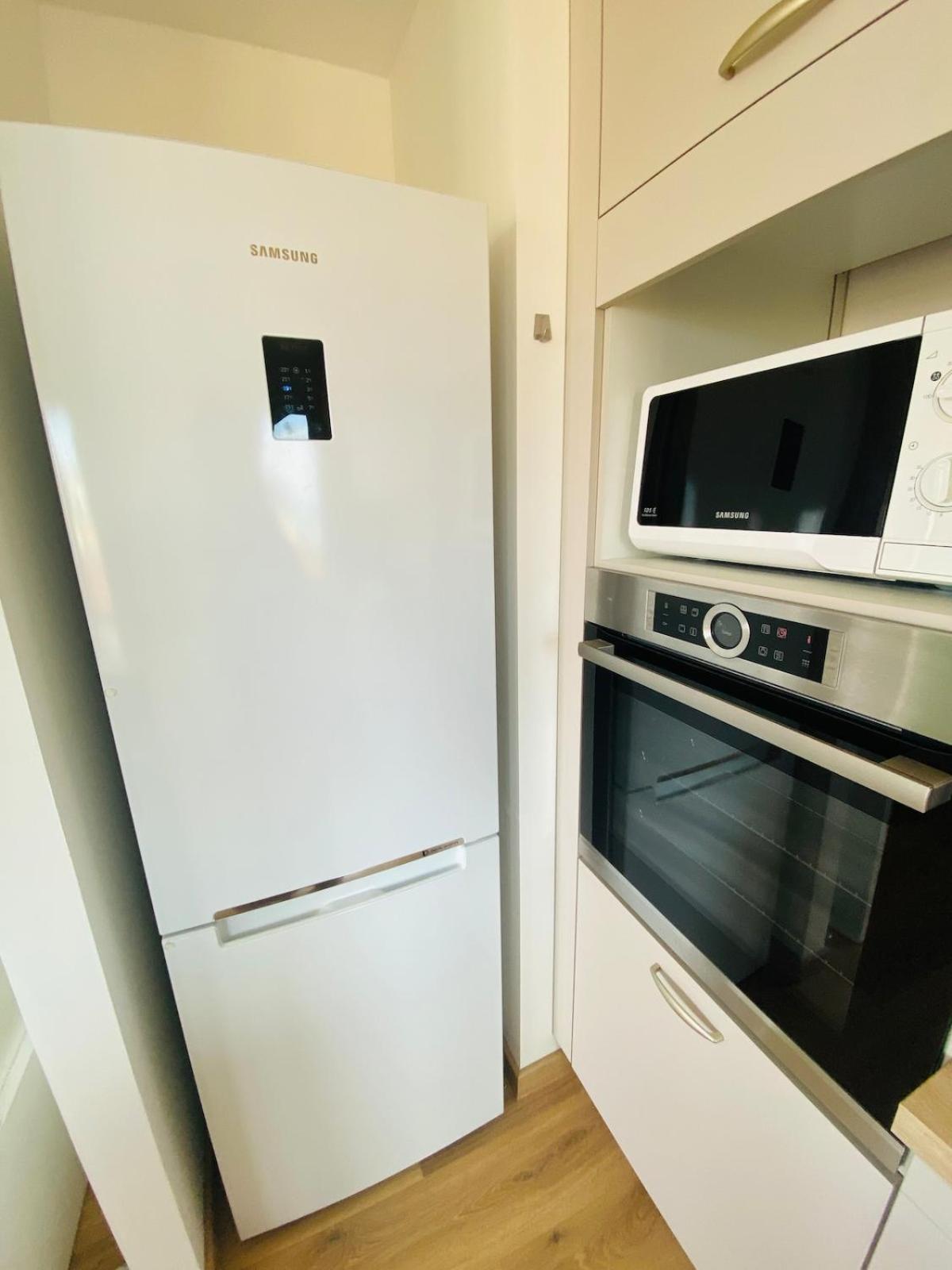 Le Spacieux A Apartment *